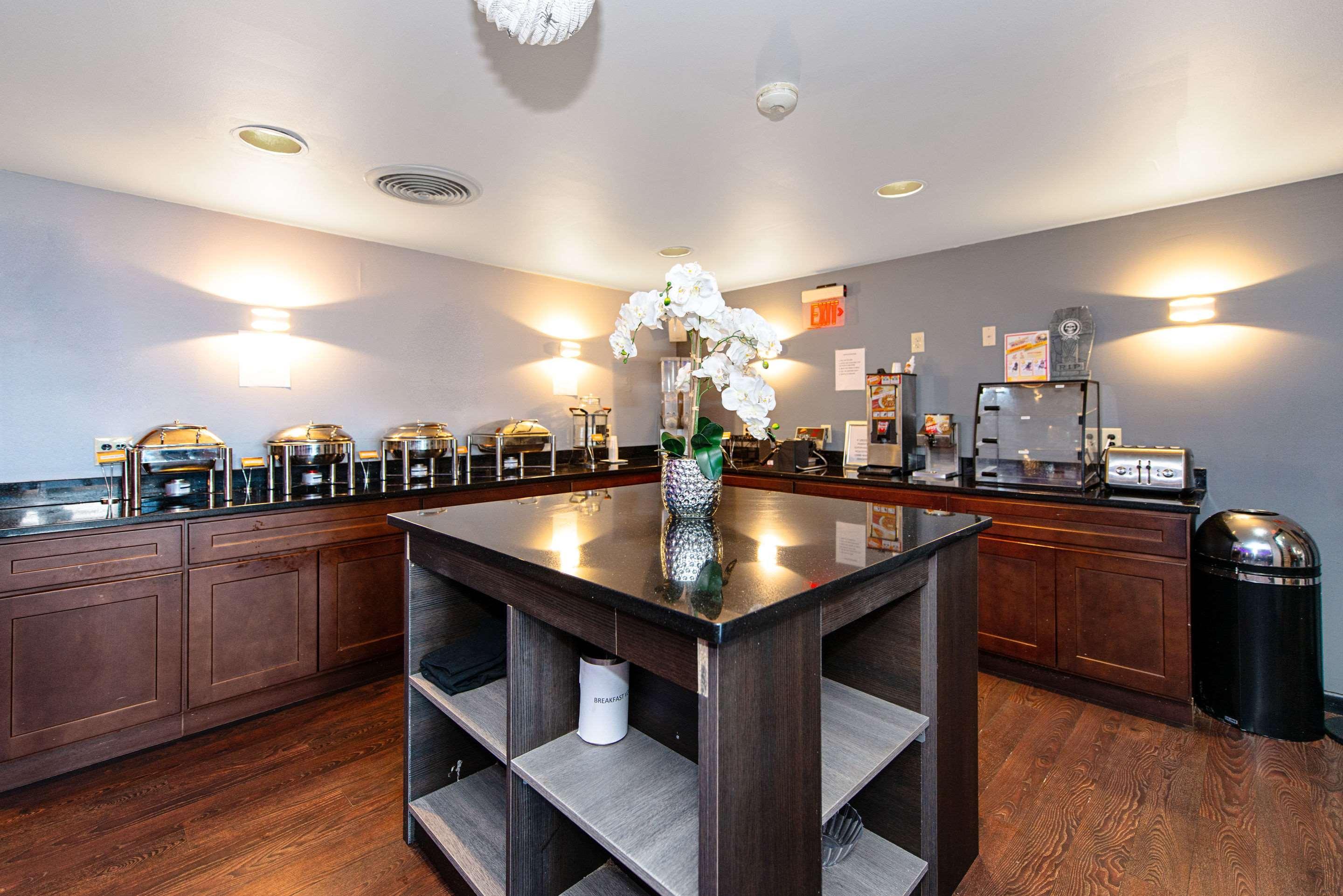 New Hope Inn & Suites Εξωτερικό φωτογραφία