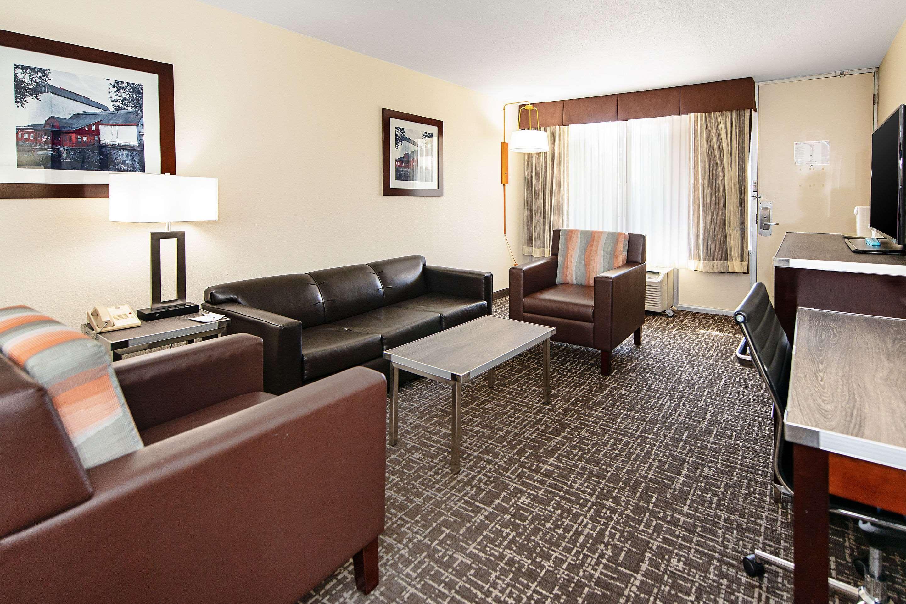 New Hope Inn & Suites Εξωτερικό φωτογραφία