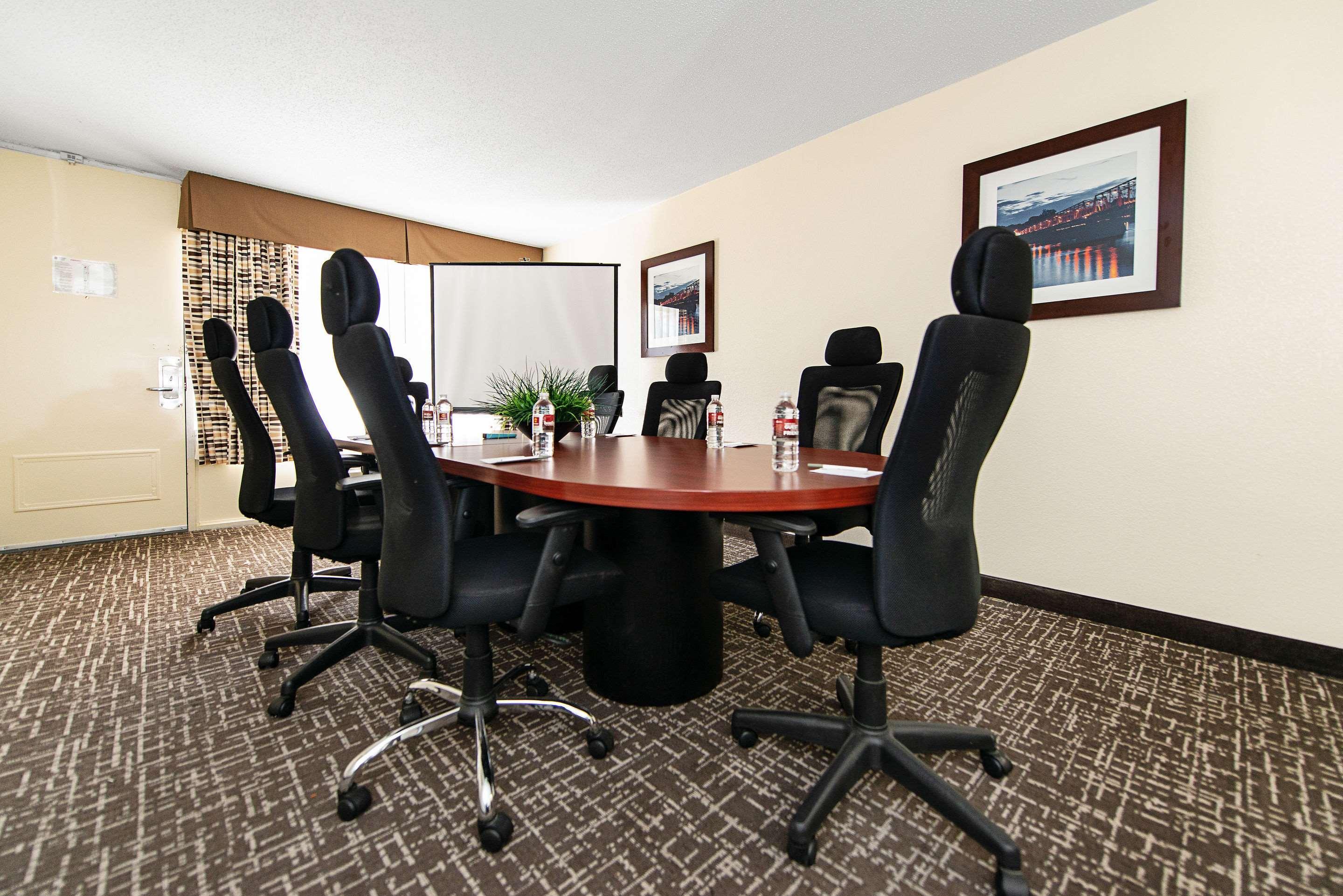 New Hope Inn & Suites Εξωτερικό φωτογραφία